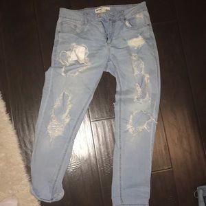 Low rise boyfriend jeans
